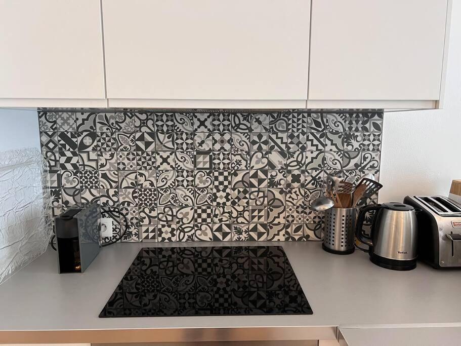 Le Pawlina Apartment Нант Екстериор снимка