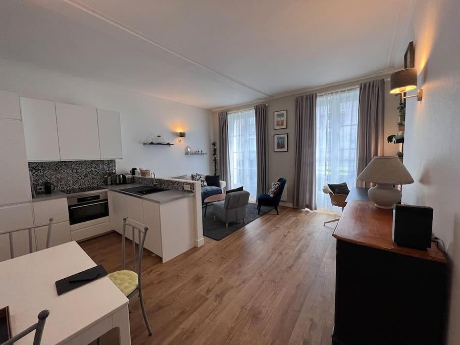 Le Pawlina Apartment Нант Екстериор снимка